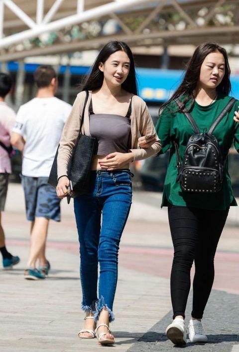 武汉辣妈遍布街头,纤纤玉手,图7俘虏了我的心!