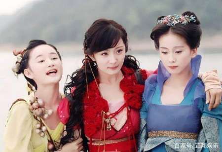 她曾是清纯动人的"花楹",摇身一变成人气女主,25岁美得不像话