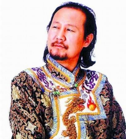 腾格尔携众好友出席五一盛宴,内蒙众美女云集,巴特尔身高最亮眼