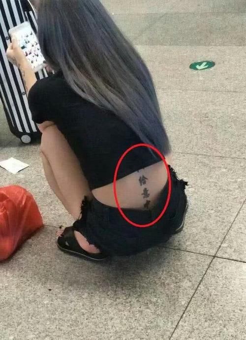 幽默笑话:夜里被蚊子咬醒,懒得起来找蚊香,随手把老公