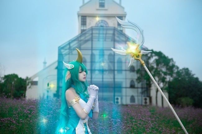 英雄联盟:星之守护者奶妈超美玩家同人cosplay