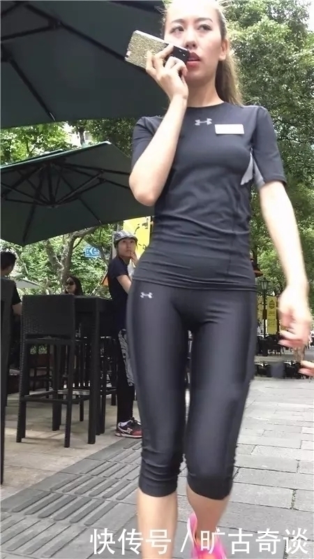 一组紧身瑜伽裤美女,一身紧身运动休闲装青春活力,显得女性身材曲线顺