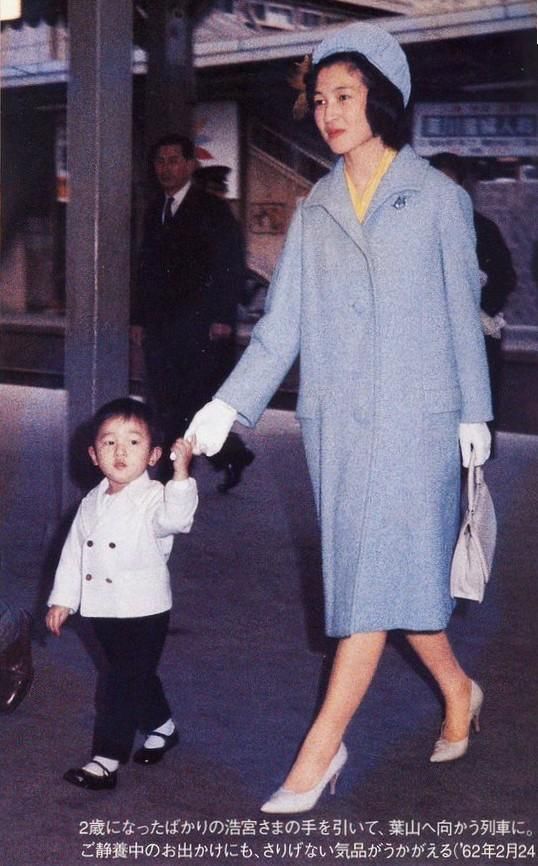 日本皇室珍藏的历代皇后照片,美智子皇后一人承包了