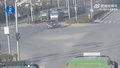闯红灯，全责，赔轿车3580元 男子：“我肯定没闯”