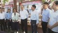 尹力在教师节来临之际到学校幼儿园调研并看望慰问教师