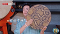 张晓龙即兴打鼓秀引来打鼓老师的肯定称赞