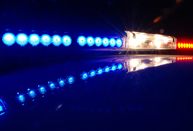 横琴一男子在小区实施抢劫，共两名受害人，其中一人死亡