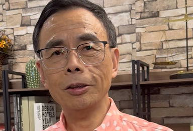 64岁未婚书画家来择偶