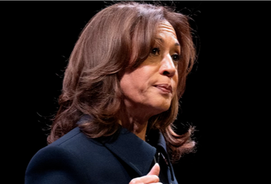 特朗普社媒账号发布涉奥巴马夫妇视频惹众怒后删除，哈里斯发声