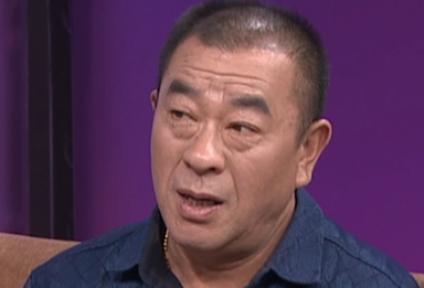 60岁北京大叔，凌晨三点先去遛狗