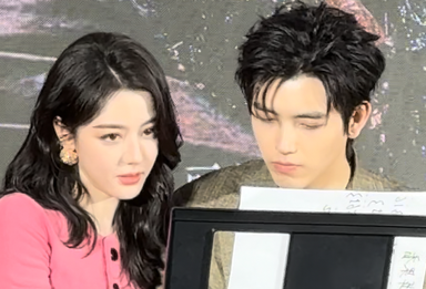 迪丽热巴陈飞宇四手联弹剧宣好浪漫