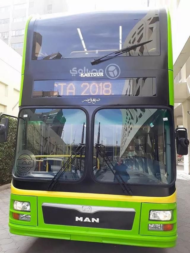 埃及省政府接受第一批双层巴士 市民出行将更加便捷