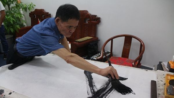 著名书法家周占能的艺术人生