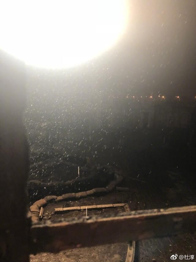 杜淳微博发文称自己在南方被冻成了狗,冬天南