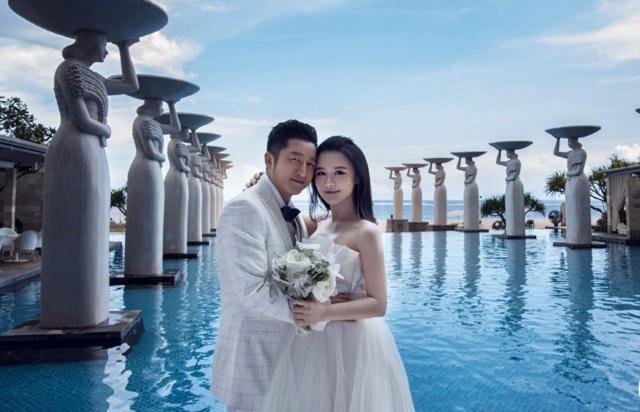 爱情是什么?爱情就是卑微到尘埃里然后开出花