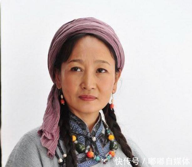 被腾格尔白睡了8年,如今腾格尔又娶小18岁嫩