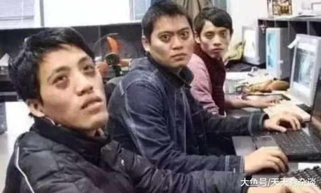 每月工资才4万,阿里巴巴程序员集体装逼,无数