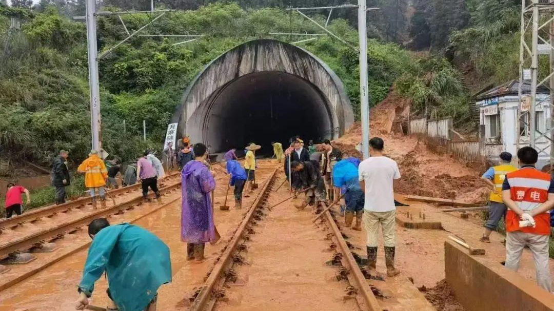 英雄司机杨勇,被评定为烈士! 英雄司机杨勇,被评定为烈士!