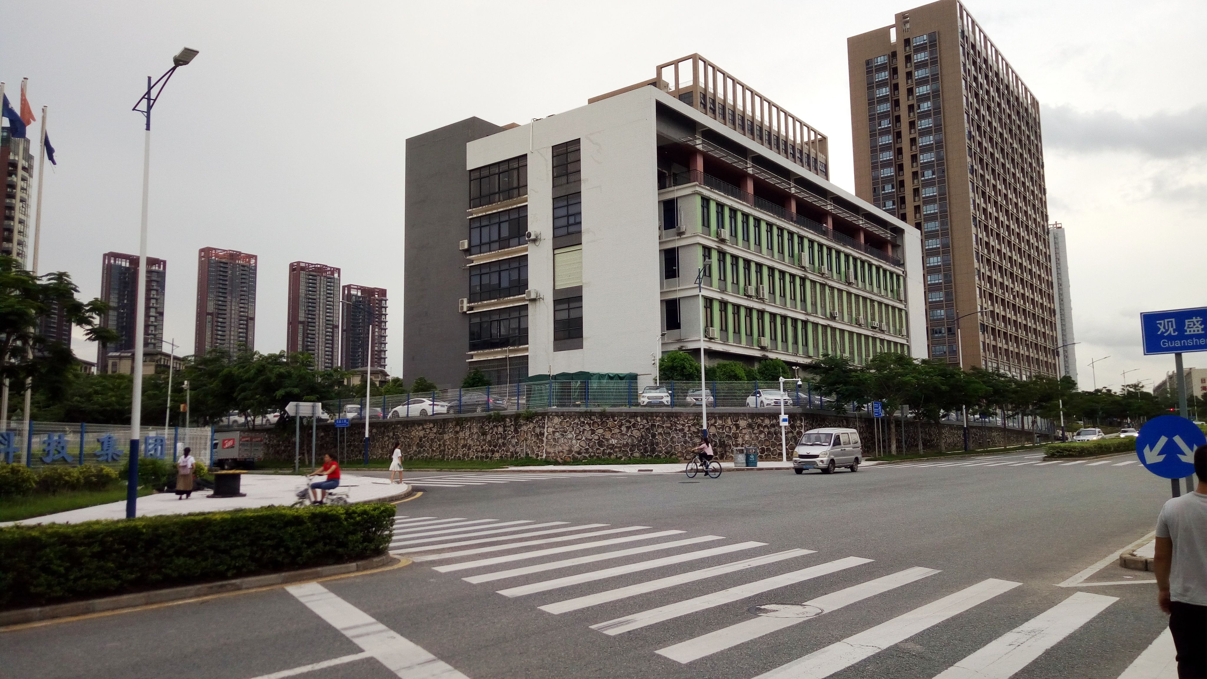 观澜高新技术产业园霸堪比深圳市内