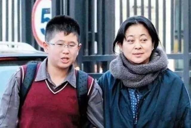 倪萍的前夫, 虎子的父亲--王文澜