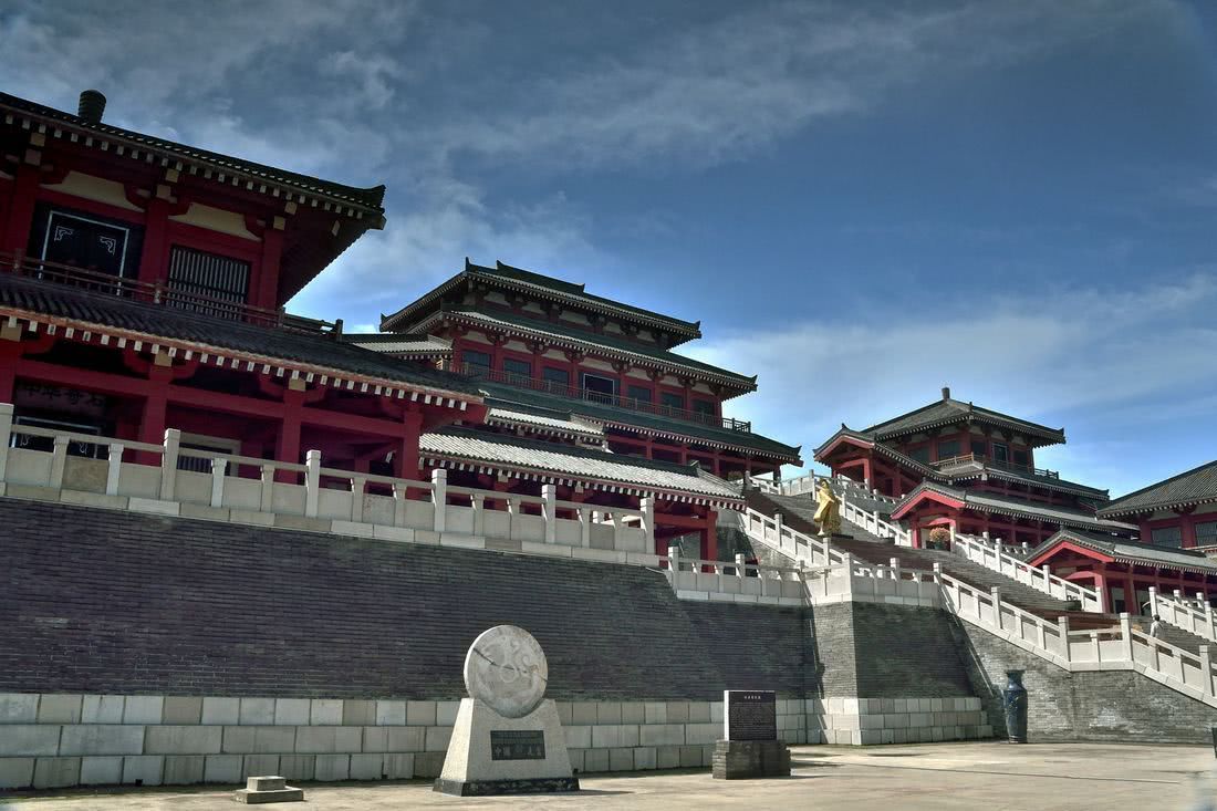 世界上唯一一个死后陵墓都是世界之最的皇帝,如今还未全部开发