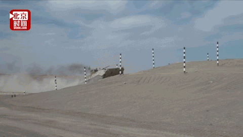 国际军事比赛:苏沃洛夫突击赛上演速度与激情 国际军事比赛:苏沃洛夫突击赛上演速度与激情