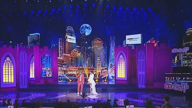 为爱发声 吴秀波动情演唱《幸福的眼泪》送歌迷 为爱发声 吴秀波动情演唱《幸福的眼泪》送歌迷