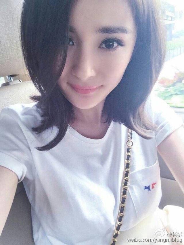 给穿白色衣服女星打分, 杨幂9分, 杨颖8分, 赵丽