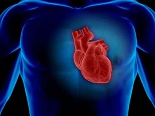 心脏不好的人晚上睡前要注意,这些习惯很可能