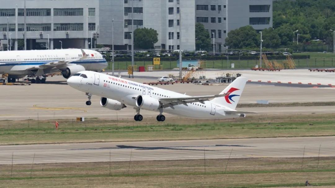 重磅！今天国产大飞机C919商业首飞 目的地北京 内部细节曝光……