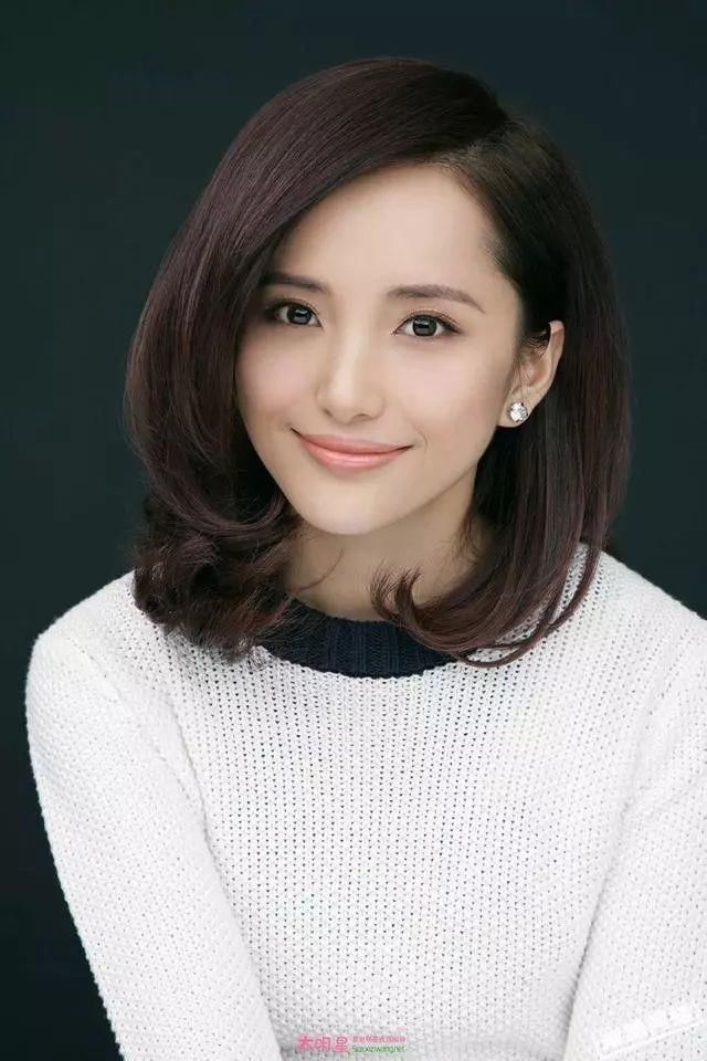 杨幂旗下艺人解约:公司不捧我 杨幂:机会给你不