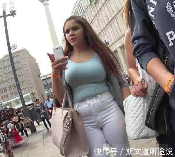 大屁股的女人别穿紧身裤!勒出赘肉太难看,这样穿其实更美丽(图2) 大屁股的女人别穿紧身裤!勒出赘肉太难看,这样穿其实更美丽(图2)