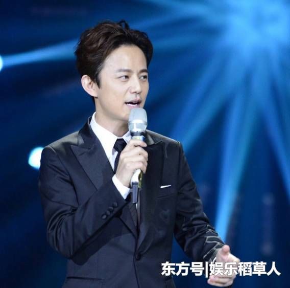 快乐大本营的主持人,却因向韩国人下跪遭网友