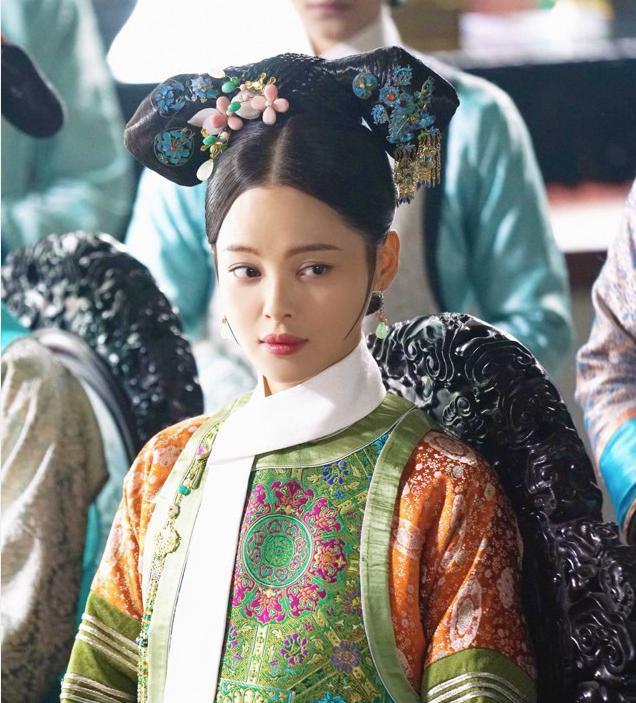 嘉嫔,但是同为汉军旗包衣高氏因为乾隆宠爱,而被封贵妃,苏氏被封纯妃