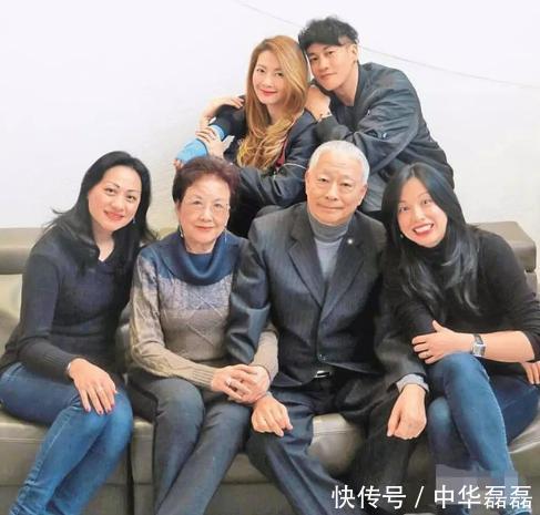 吴尊出远门带女友被子,何润东老婆才让人羡慕