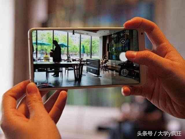 小米8货量充足?1分37秒被秒光!网友:我再看看