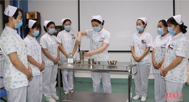 渭南慧仁眼耳鼻喉医院开展专家学术讲座暨护理