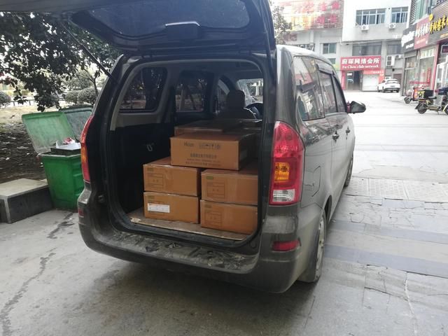 取消蓝牌货车营运证后,公路部门还会查面包车