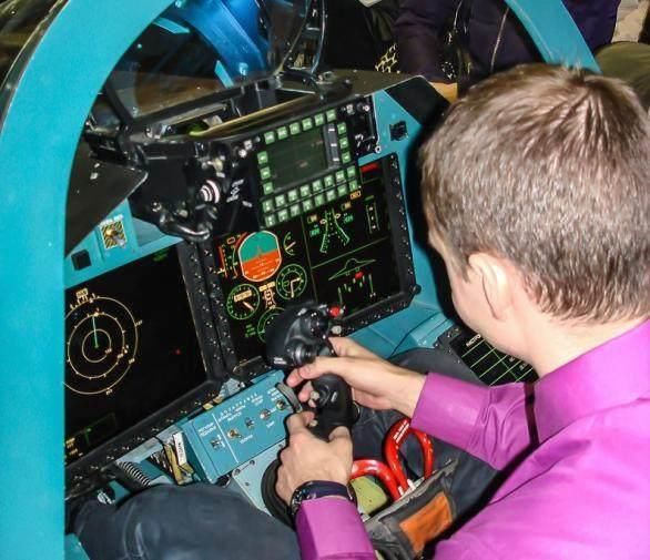 看看歼20座舱 再看俄罗斯苏57的 差别太大了