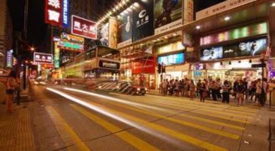 为何袁咏仪夫妇结婚十五年不买房而选择租房