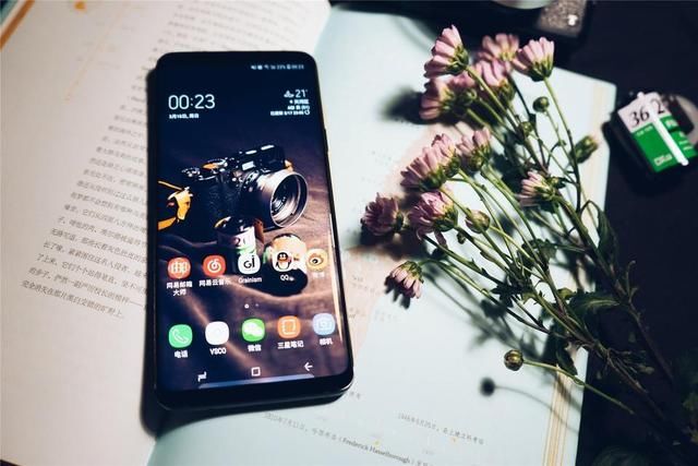 LCD还是OLED 屏幕?手机屏幕哪款好?