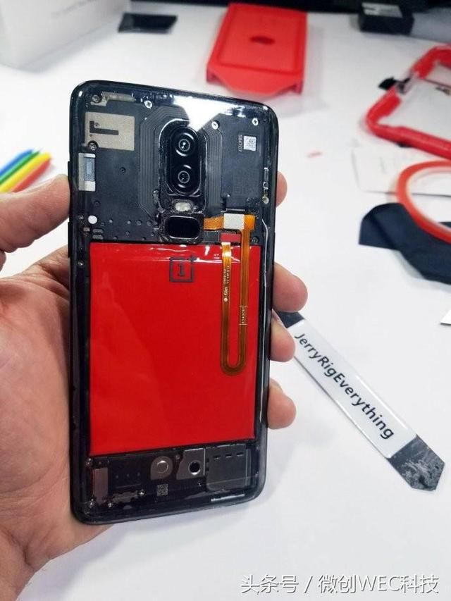 小米8透明探索版怕买不到,一加手机6透明版本