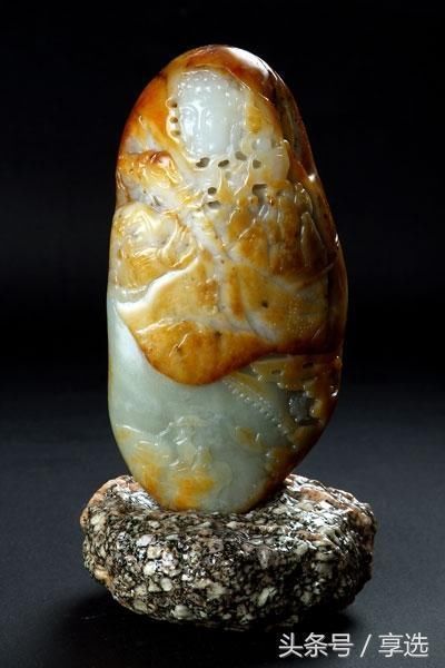 新疆和田玉微雕第一人,10元玉料,在他手里雕出天价