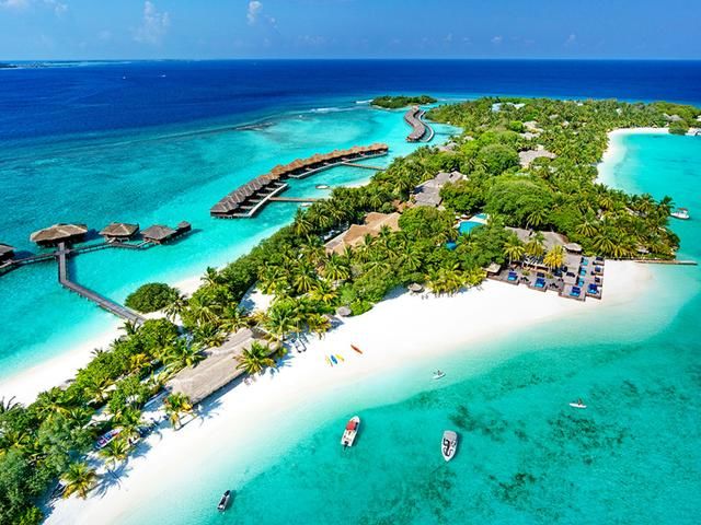 为了游客,这个国家把机场建得比首都还大,每年