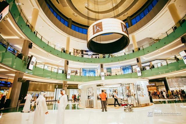 世界第一大的迪拜购物中心,200个足球场大小,