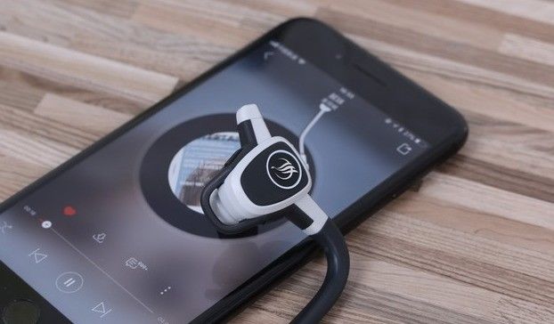 如何连接蓝牙耳机与手机 t01088e344b0d2647fb.jpg?size=622x364