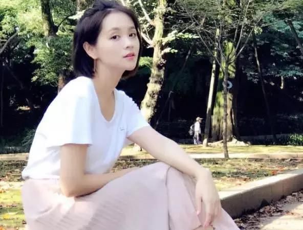 邓莎是怎么走红的个人资料作品介绍 邓莎什么