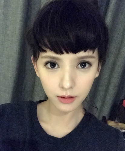 王思聪前女友张予曦画画，被评