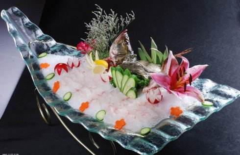 “嘴刁”的顺德人吃鱼的最高境界——顺德菊花鱼生 “嘴刁”的顺德人吃鱼的最高境界——顺德菊花鱼生