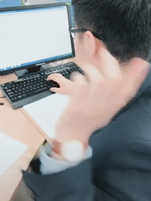 爆笑gif:小伙子,这样是不是凉快多了